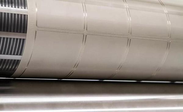 什么是激光飛行切割??自粘式標簽(圖3)