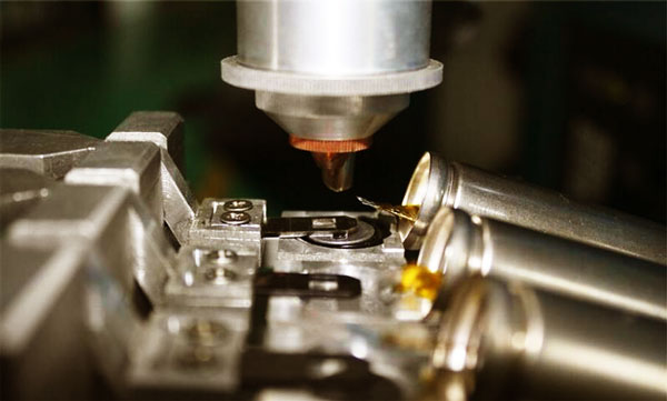 激光切割機有一種全新的切割方法！(圖1)