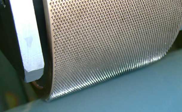 機械打孔、滾針打孔和激光打孔作為比較有什么區別(圖2)